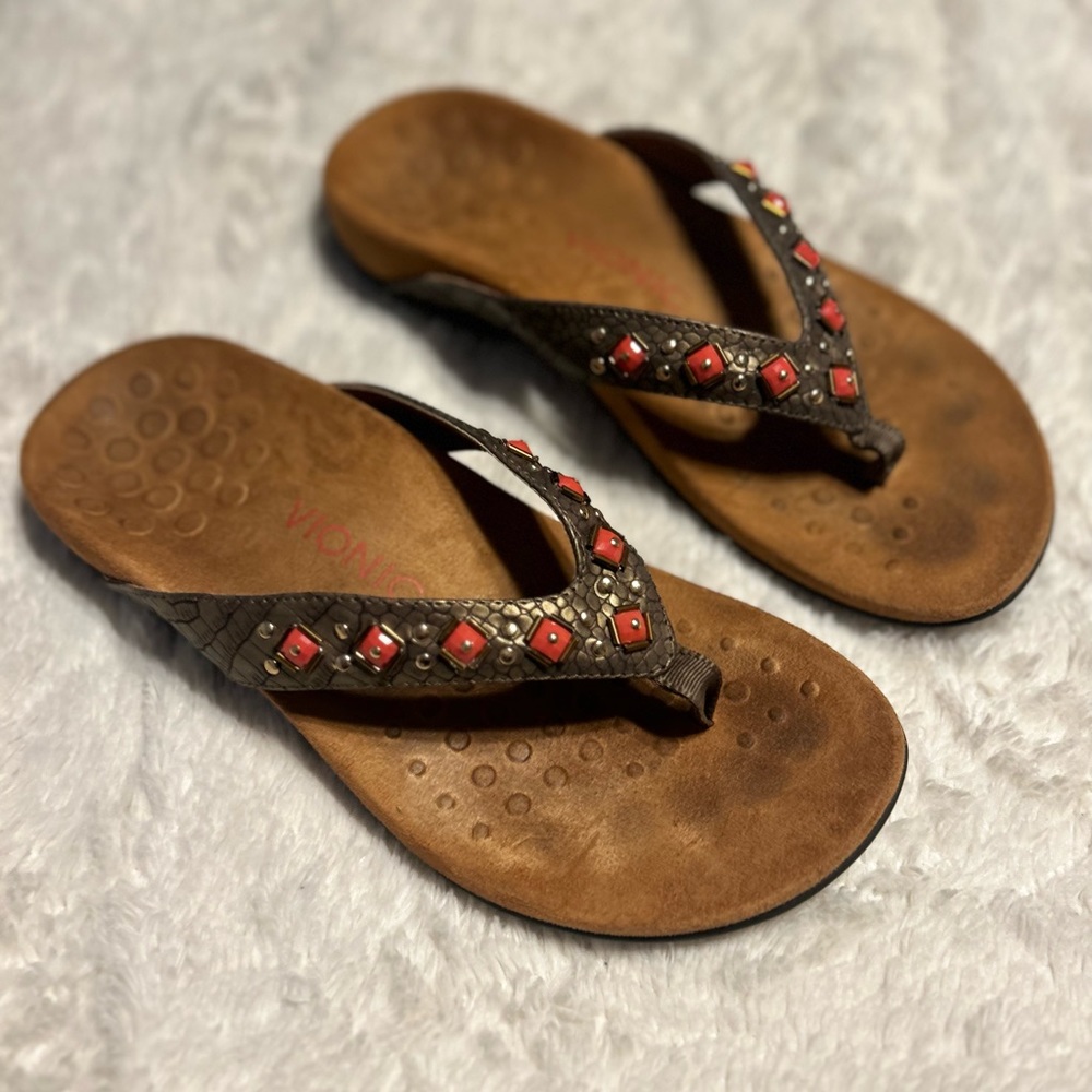 Vionic leather sandals‎ studded
